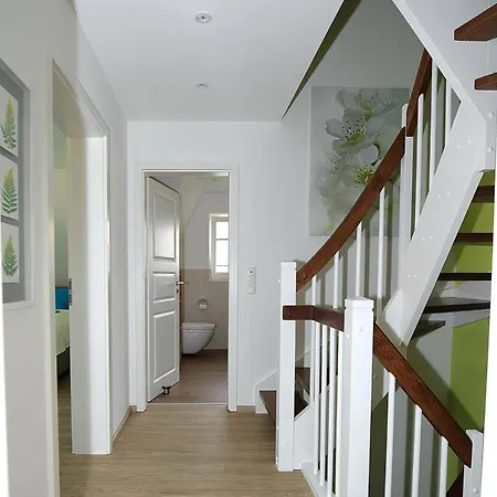 Godehus 6, Exquisites Fuer 6 Personen In Apartment Zingst
