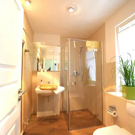 Apartment Godehus 6, Exquisites Fuer 6 Personen In Zingst